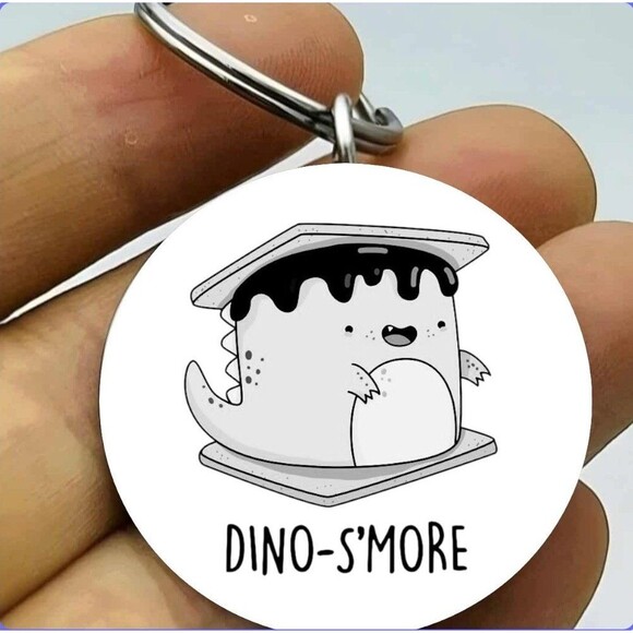 Dinosmore Cute Smore Dinosaur Pun Art Dinosaur Food Snack Stainless Keychain - Picture 1 of 1
